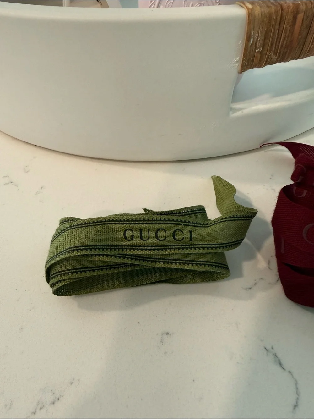 Gucci Ribbons - Picture 2 of 3